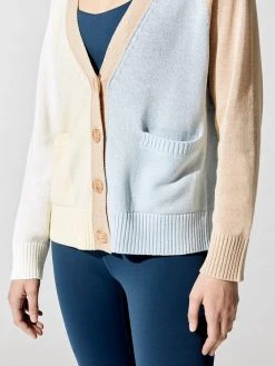 525 Contrast Cardigan 8 525 Contrast Cardigan
