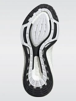 ADIDAS BY STELLA MCCARTNEY Ultraboost 22 Sneaker SUMMER 22 LOOKBOOK