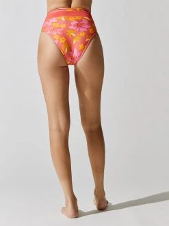 BEACH RIOT Heidi Bottom