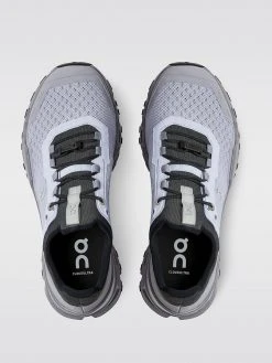 ON Cloudultra Sneaker The Essential Capsule