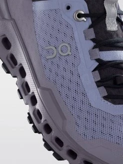 ON Cloudultra Sneaker The Essential Capsule