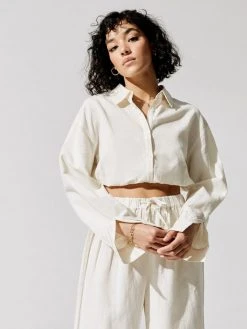 CARBON38 The Essential Capsule Linen Boyfriend Bubble Crop