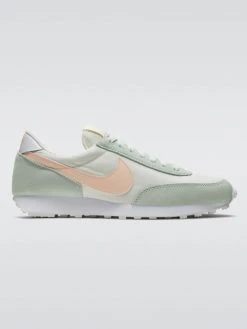 Nike Daybreak Sneaker 33 Nike Daybreak Sneaker
