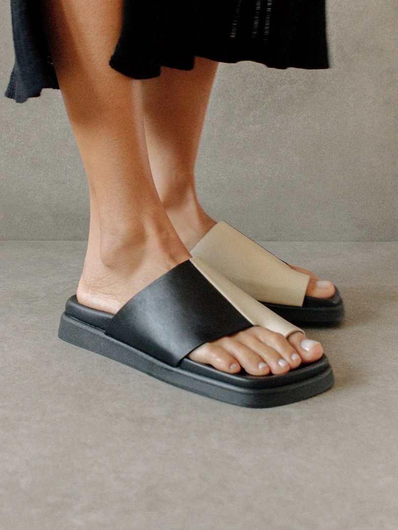 ALOHAS NEW Toe Ring Flop Bicolor 1 ALOHAS NEW Toe Ring Flop Bicolor